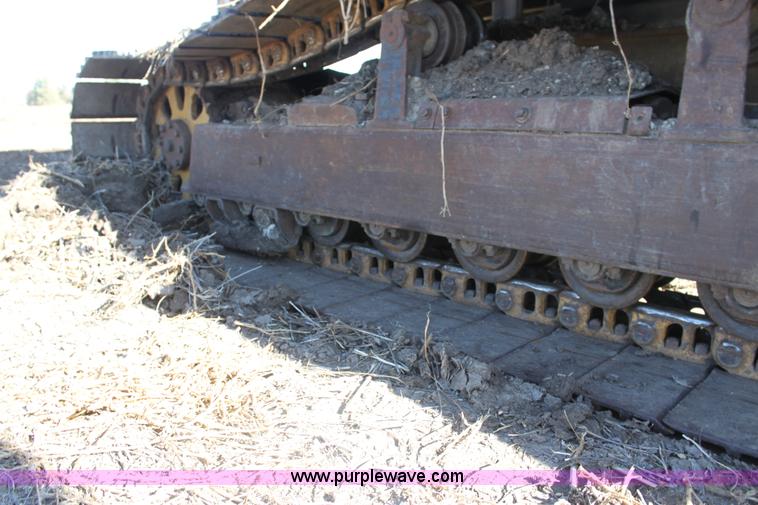 image for item F3390 1984 Caterpillar 225 LC excavator