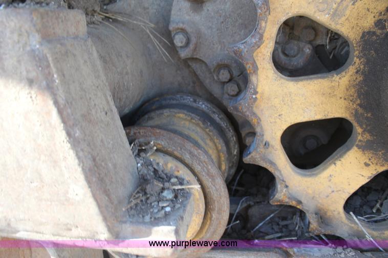 image for item F3390 1984 Caterpillar 225 LC excavator