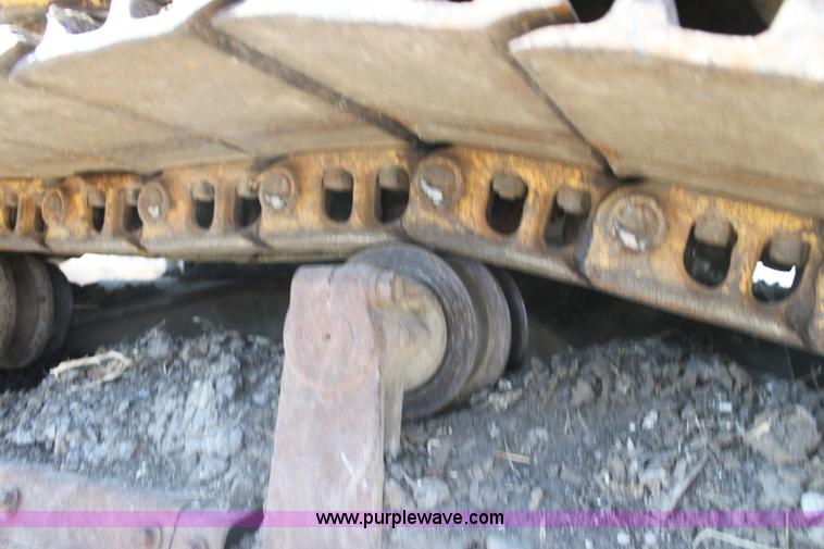 image for item F3390 1984 Caterpillar 225 LC excavator
