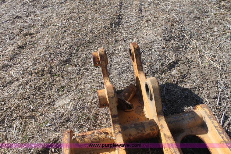 image for item F3390 1984 Caterpillar 225 LC excavator