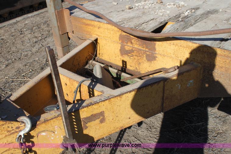 image for item F3391 1992 Belshe flatbed equipment trailer