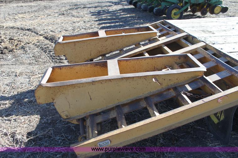 image for item F3391 1992 Belshe flatbed equipment trailer