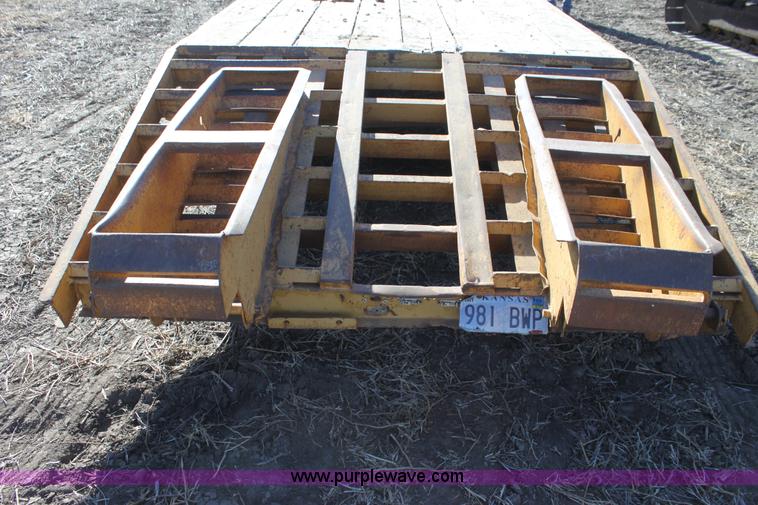 image for item F3391 1992 Belshe flatbed equipment trailer