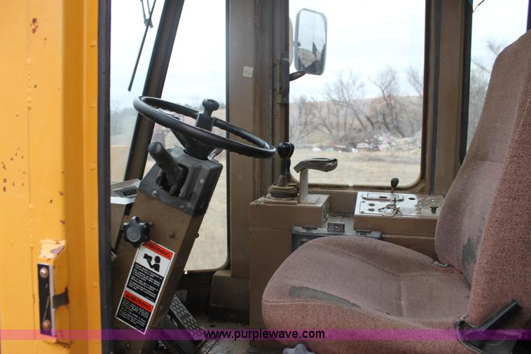 image for item F3400 1994 Kawasaki 90Z III wheel loader