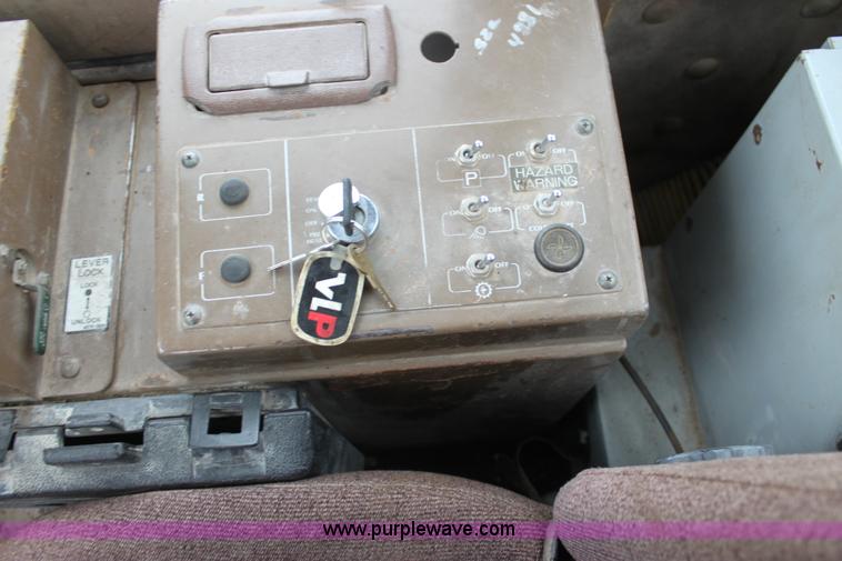 image for item F3400 1994 Kawasaki 90Z III wheel loader