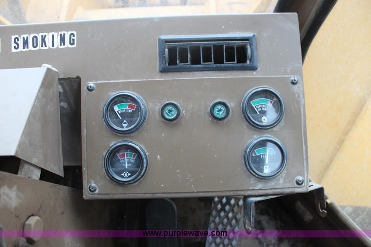 image for item F3400 1994 Kawasaki 90Z III wheel loader