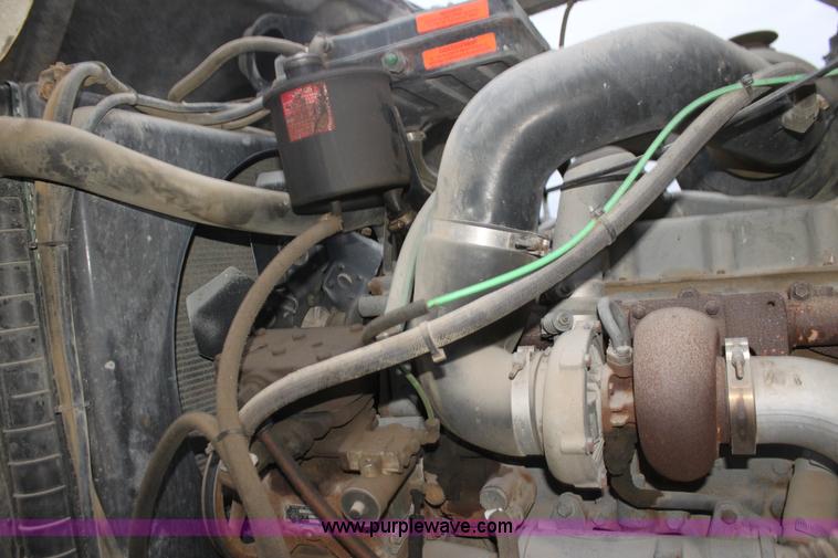 image for item F3401 1989 Ford LT8000 water truck