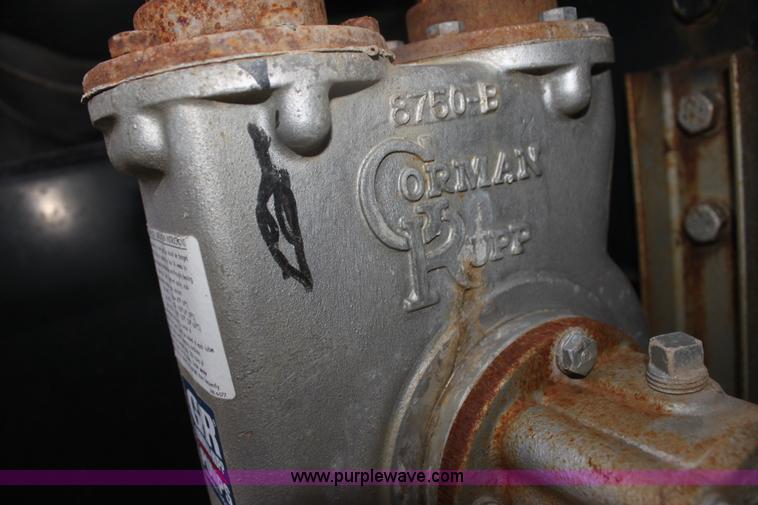 image for item F3401 1989 Ford LT8000 water truck