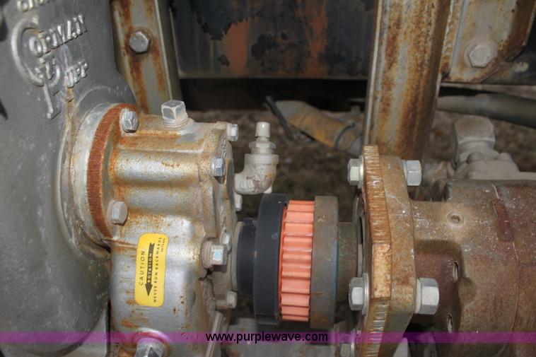 image for item F3401 1989 Ford LT8000 water truck