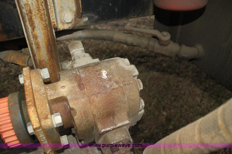 image for item F3401 1989 Ford LT8000 water truck