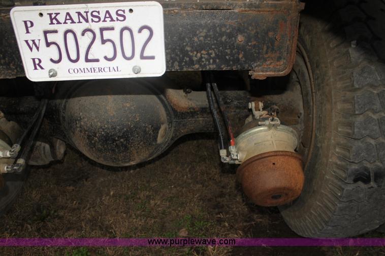 image for item F3401 1989 Ford LT8000 water truck