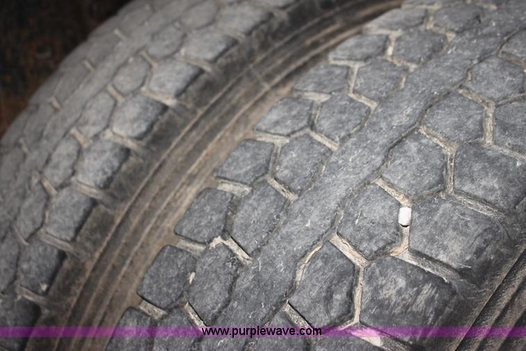 image for item F3401 1989 Ford LT8000 water truck