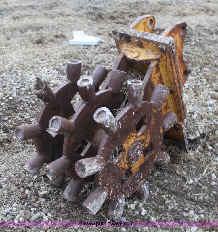 image for item F3402 American Compaction 24" compactor