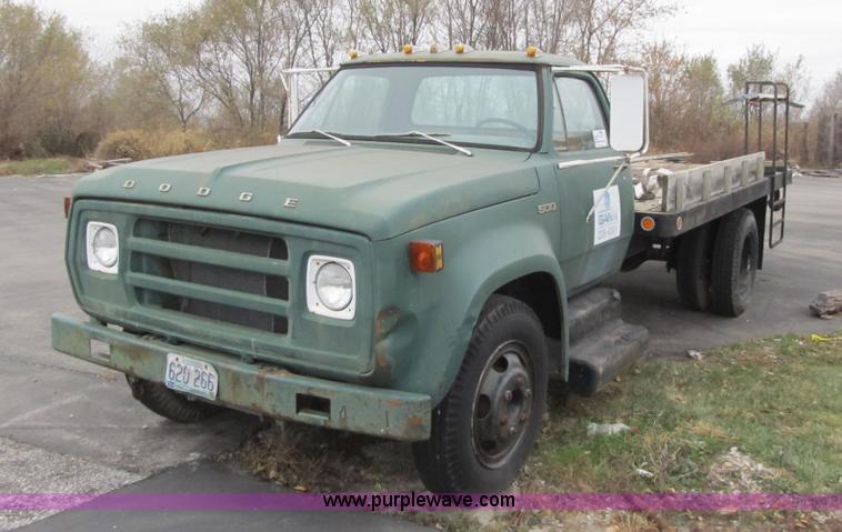 image for item F8893 1977 Dodge 500 flatbed truck