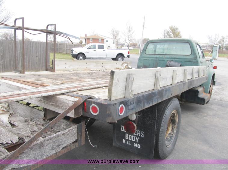 image for item F8893 1977 Dodge 500 flatbed truck