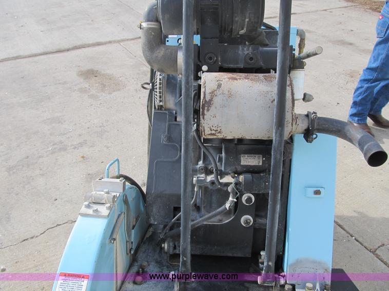 image for item F8906 2001 Target 265 Pro 35 III walk-behind concrete saw