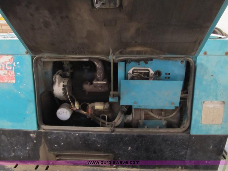 image for item F8910 Multiquip Whisper Weld welder/generator