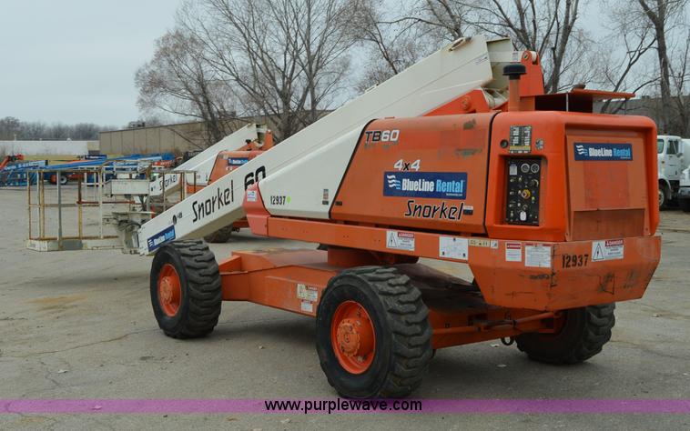image for item F8914 2007 Snorkel TB60 boom lift