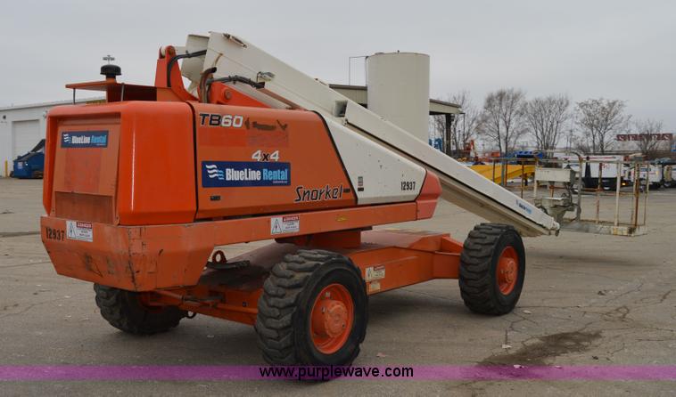 image for item F8914 2007 Snorkel TB60 boom lift