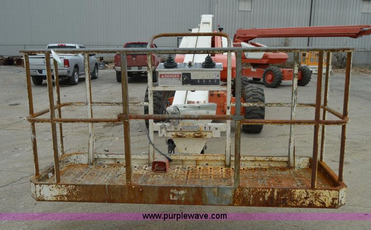 image for item F8914 2007 Snorkel TB60 boom lift