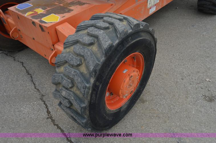 image for item F8914 2007 Snorkel TB60 boom lift