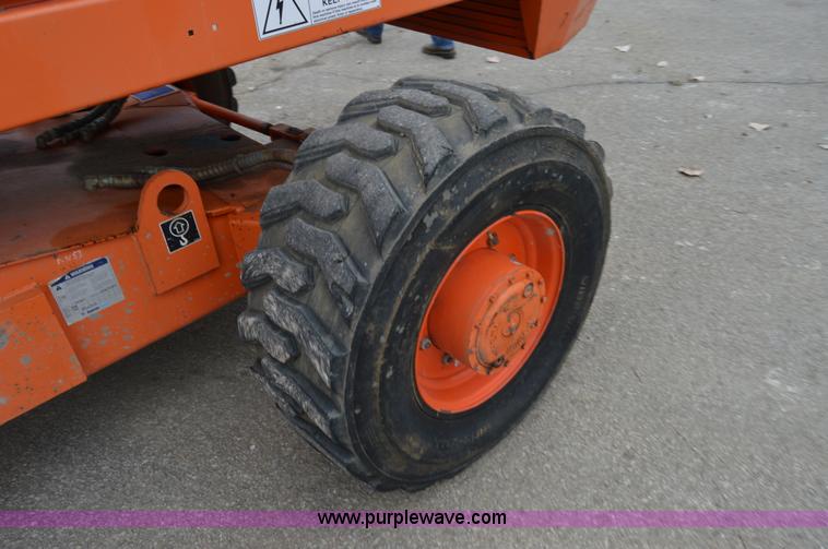 image for item F8914 2007 Snorkel TB60 boom lift