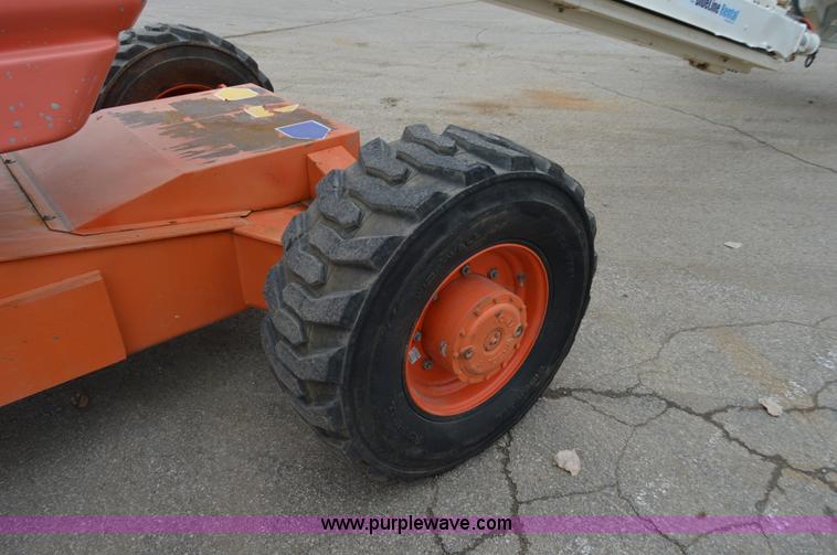 image for item F8914 2007 Snorkel TB60 boom lift
