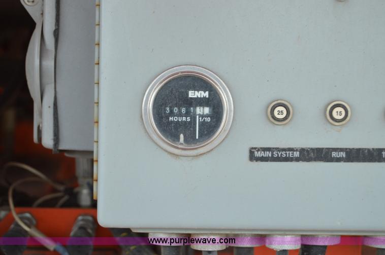 image for item F8916 2007 Snorkel TB80 boom lift