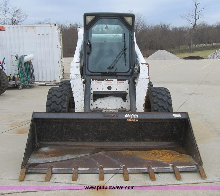 image for item F8929 2002 Bobcat S250 skid steer