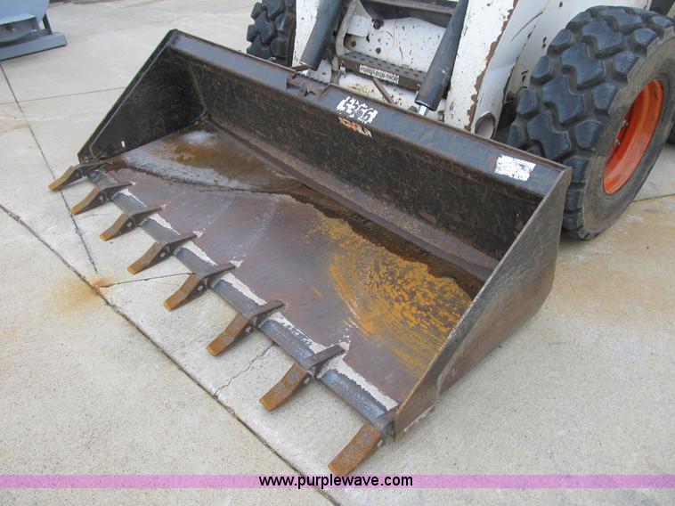 image for item F8929 2002 Bobcat S250 skid steer