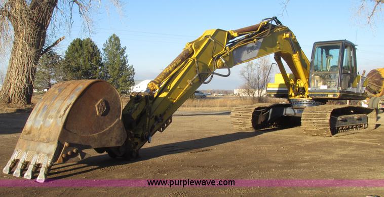 image for item G9858 1992 Kobelco SK200LC Mark III excavator