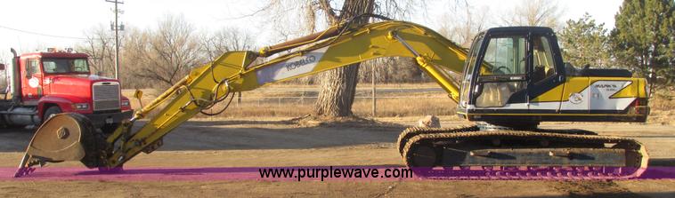 image for item G9858 1992 Kobelco SK200LC Mark III excavator