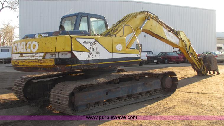 image for item G9858 1992 Kobelco SK200LC Mark III excavator