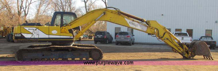 image for item G9858 1992 Kobelco SK200LC Mark III excavator