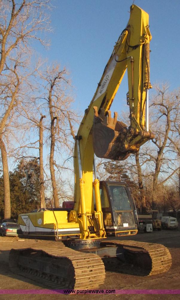 image for item G9858 1992 Kobelco SK200LC Mark III excavator