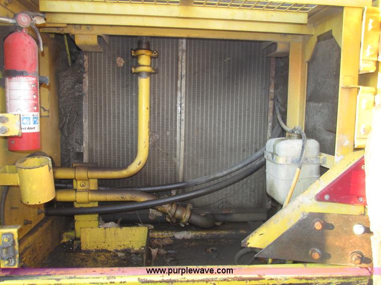 image for item G9858 1992 Kobelco SK200LC Mark III excavator