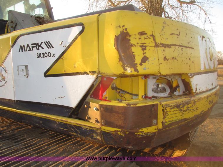 image for item G9858 1992 Kobelco SK200LC Mark III excavator