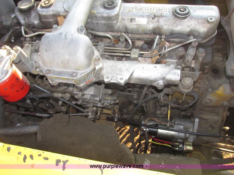 image for item G9858 1992 Kobelco SK200LC Mark III excavator