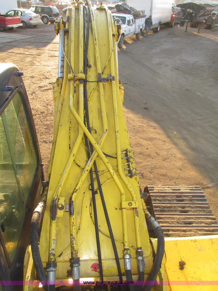 image for item G9858 1992 Kobelco SK200LC Mark III excavator