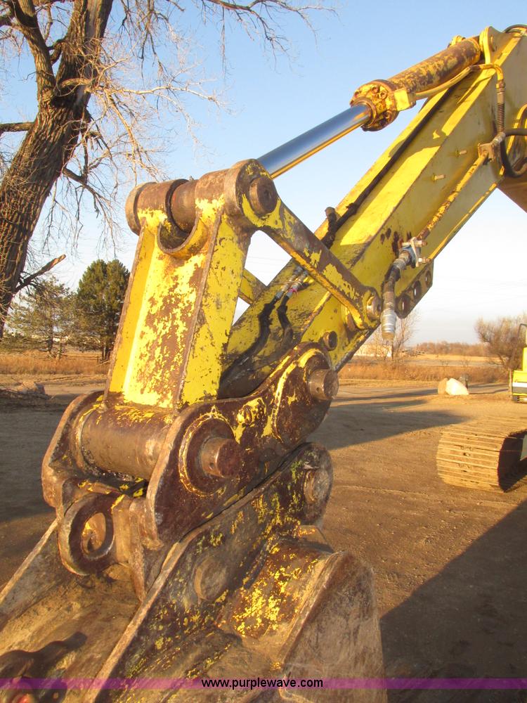 image for item G9858 1992 Kobelco SK200LC Mark III excavator