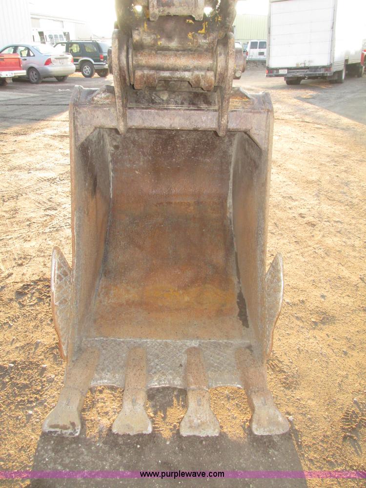 image for item G9858 1992 Kobelco SK200LC Mark III excavator