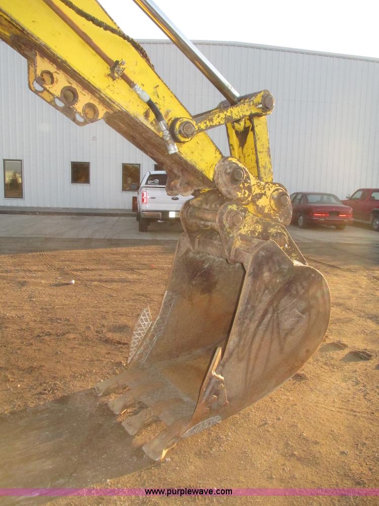 image for item G9858 1992 Kobelco SK200LC Mark III excavator