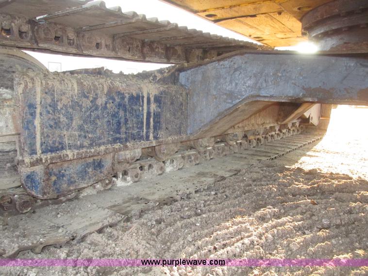 image for item G9858 1992 Kobelco SK200LC Mark III excavator