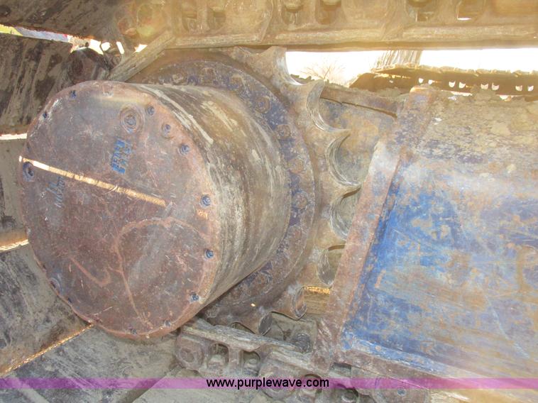 image for item G9858 1992 Kobelco SK200LC Mark III excavator