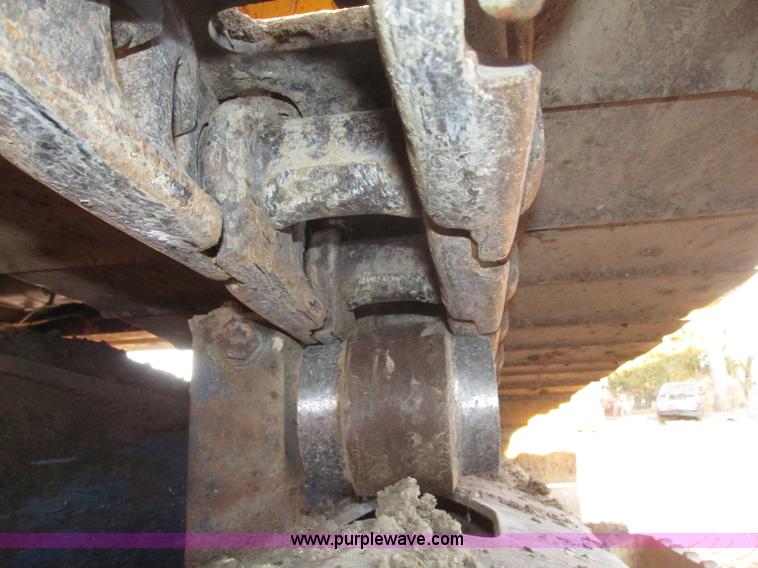 image for item G9858 1992 Kobelco SK200LC Mark III excavator