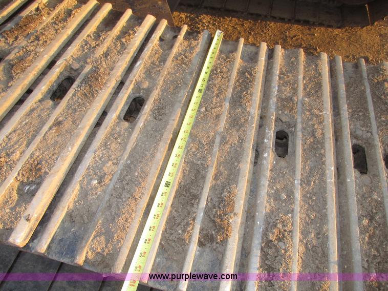 image for item G9858 1992 Kobelco SK200LC Mark III excavator