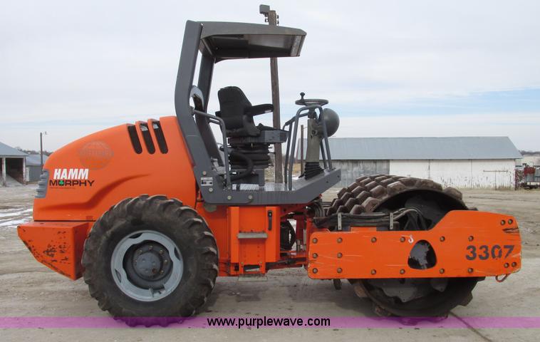 image for item G9879 2004 Hamm 3307P articulated pad foot roller