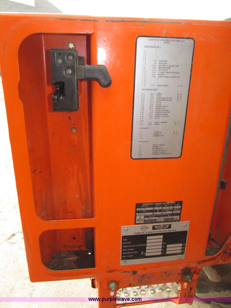 image for item G9879 2004 Hamm 3307P articulated pad foot roller