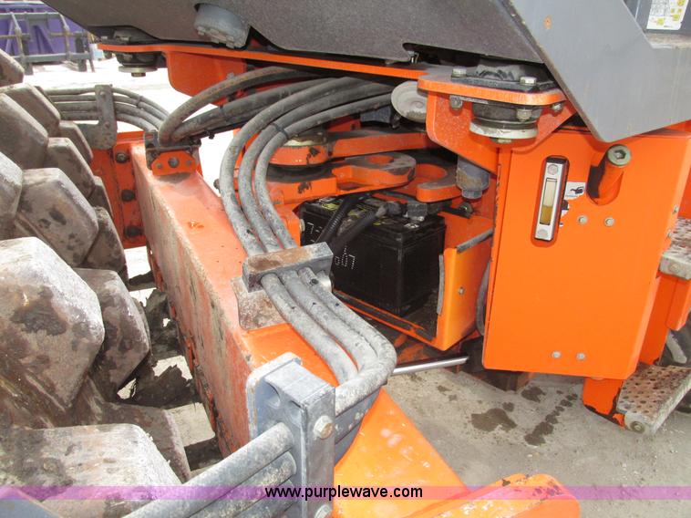 image for item G9879 2004 Hamm 3307P articulated pad foot roller