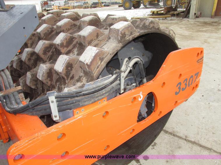 image for item G9879 2004 Hamm 3307P articulated pad foot roller